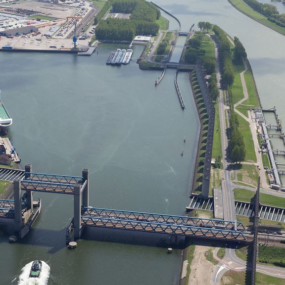 Rozenburg Lock as seen from above